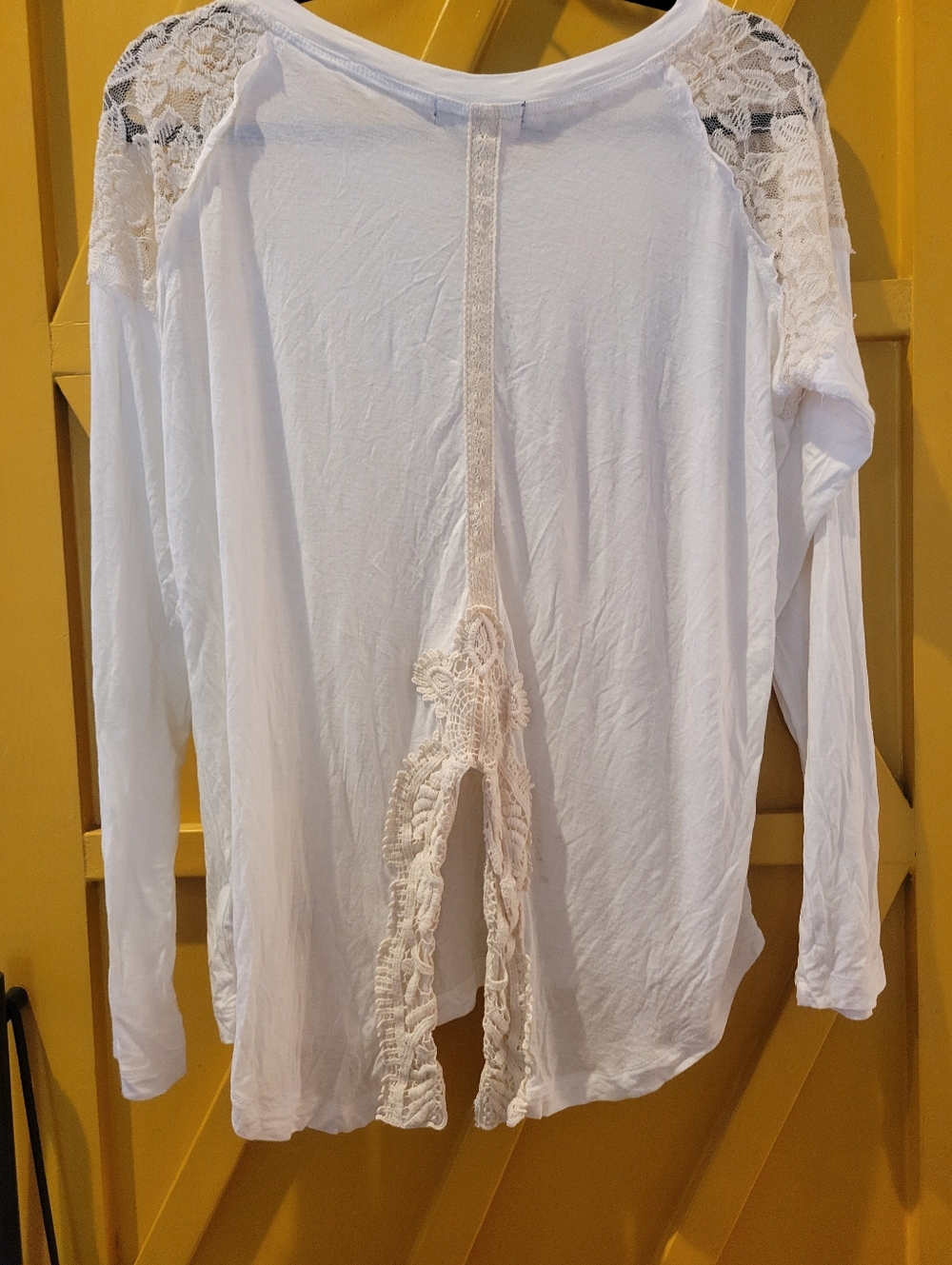 Rock & Roll Cowgirl White Lace Shoulder Long Sleeve Top - Picture 4 of 5